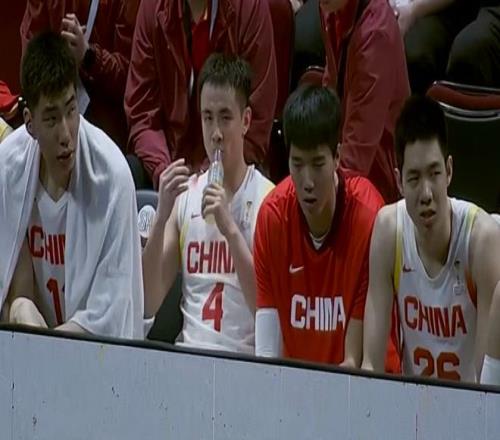 霍勒迪半场,爆发,投篮,QY球友会体育,QiuYou,Sports,QY球友会体育网址,QY球友会app,QY球友会官网,QY球友会集团